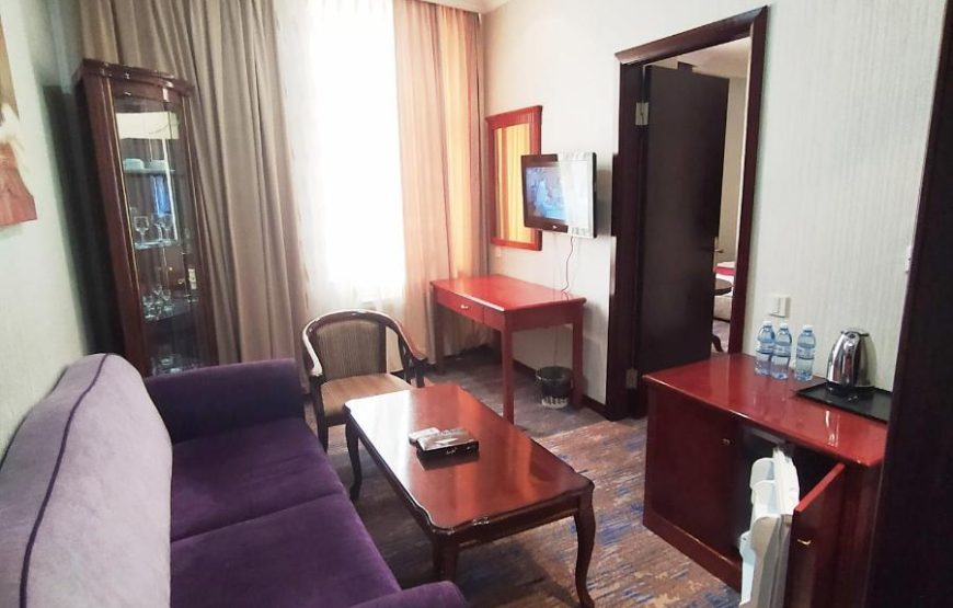 ROYAL PARK HOTEL